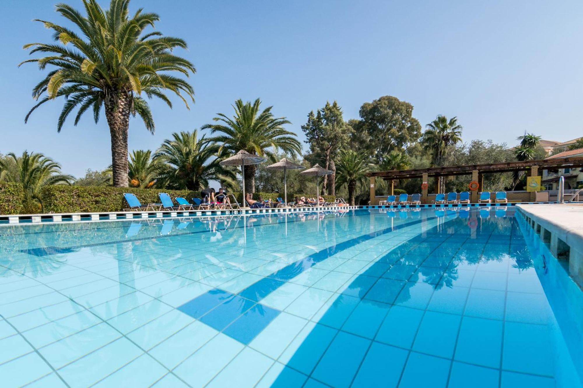 Helion Resort Gouvia Bagian luar foto